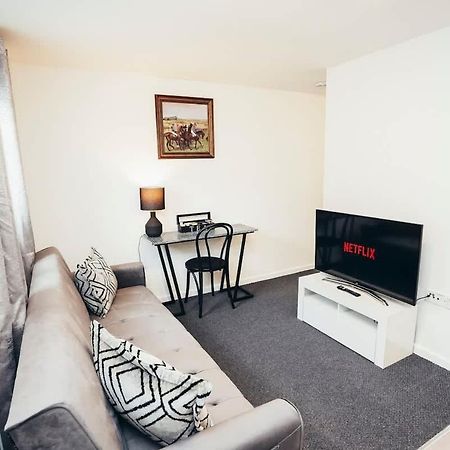 Snug 1Br Apt, Self Check In, Parking, By Derbnb Hilton  エクステリア 写真